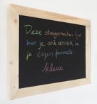 Modern krijtbord met blanke steigerhouten lijst 60 x 80cm